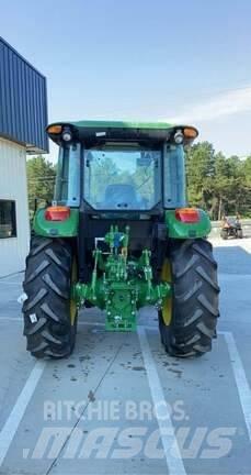 John Deere 5100E Traktorji
