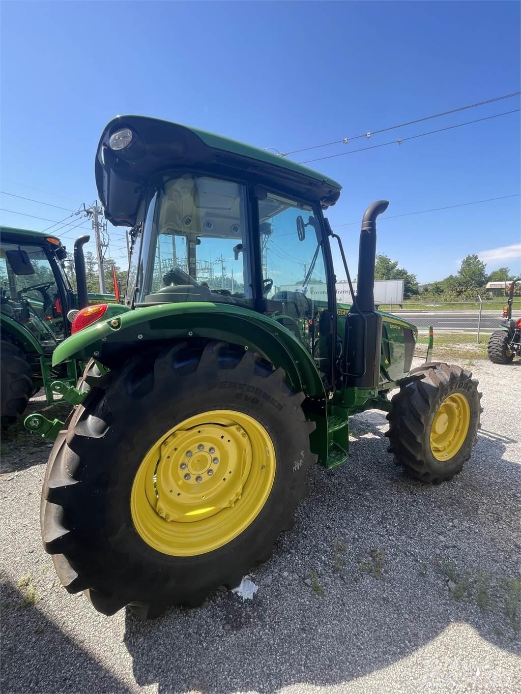 John Deere 5105M Traktorji