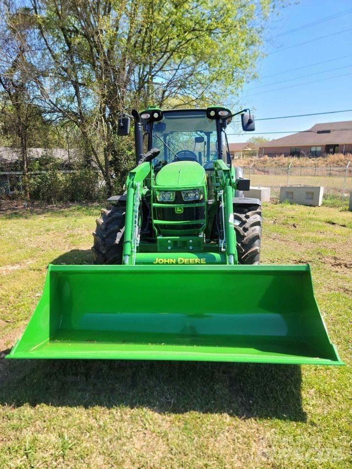John Deere 5125M Traktorji