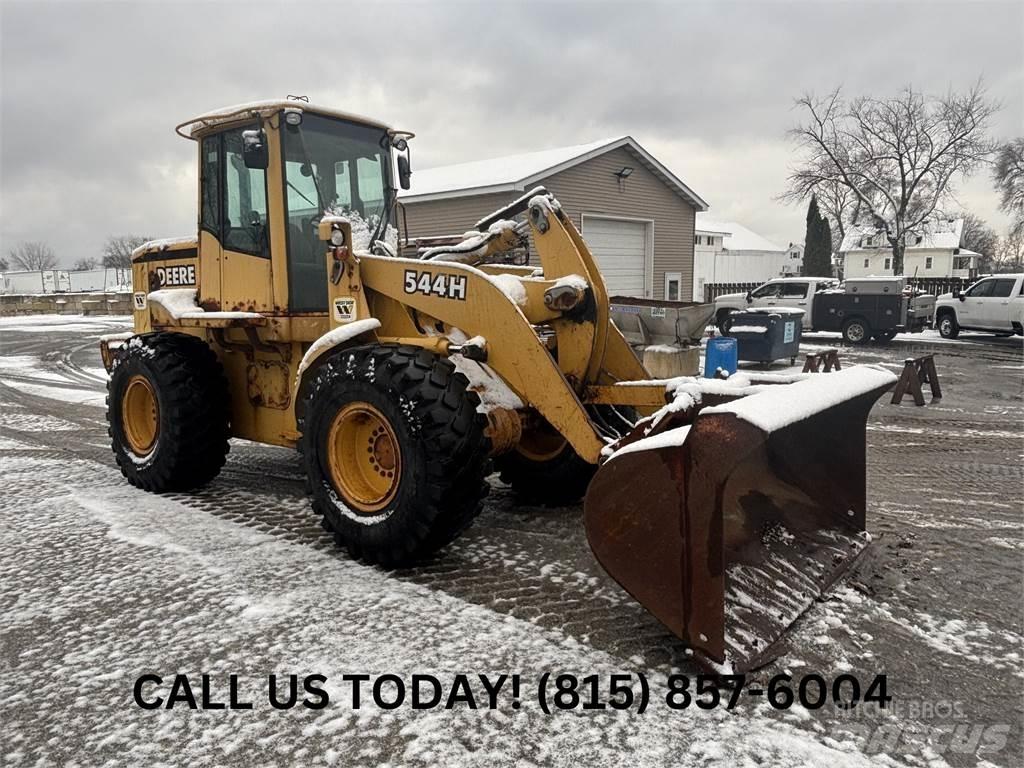 John Deere 544H Kolesni nakladalci