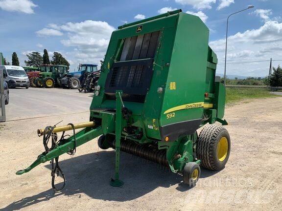 John Deere 592 Balirke (okrogle bale)