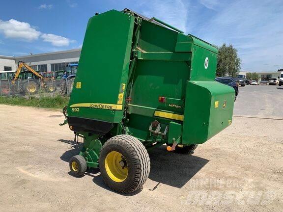 John Deere 592 Balirke (okrogle bale)