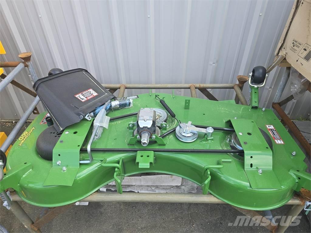 John Deere 60D Vrtni traktor kosilnice