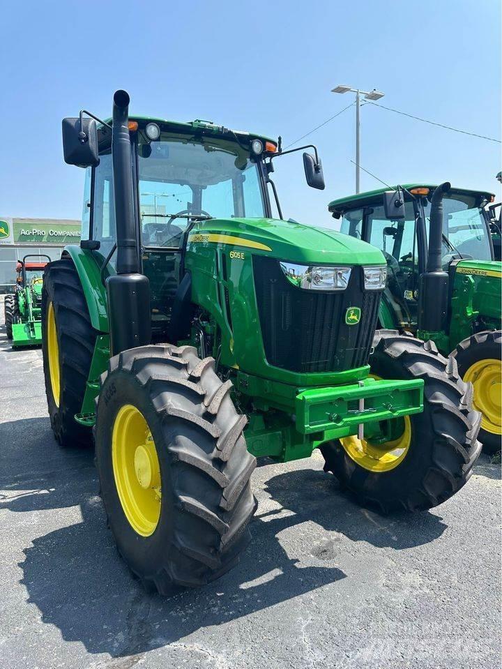 John Deere 6105E Traktorji