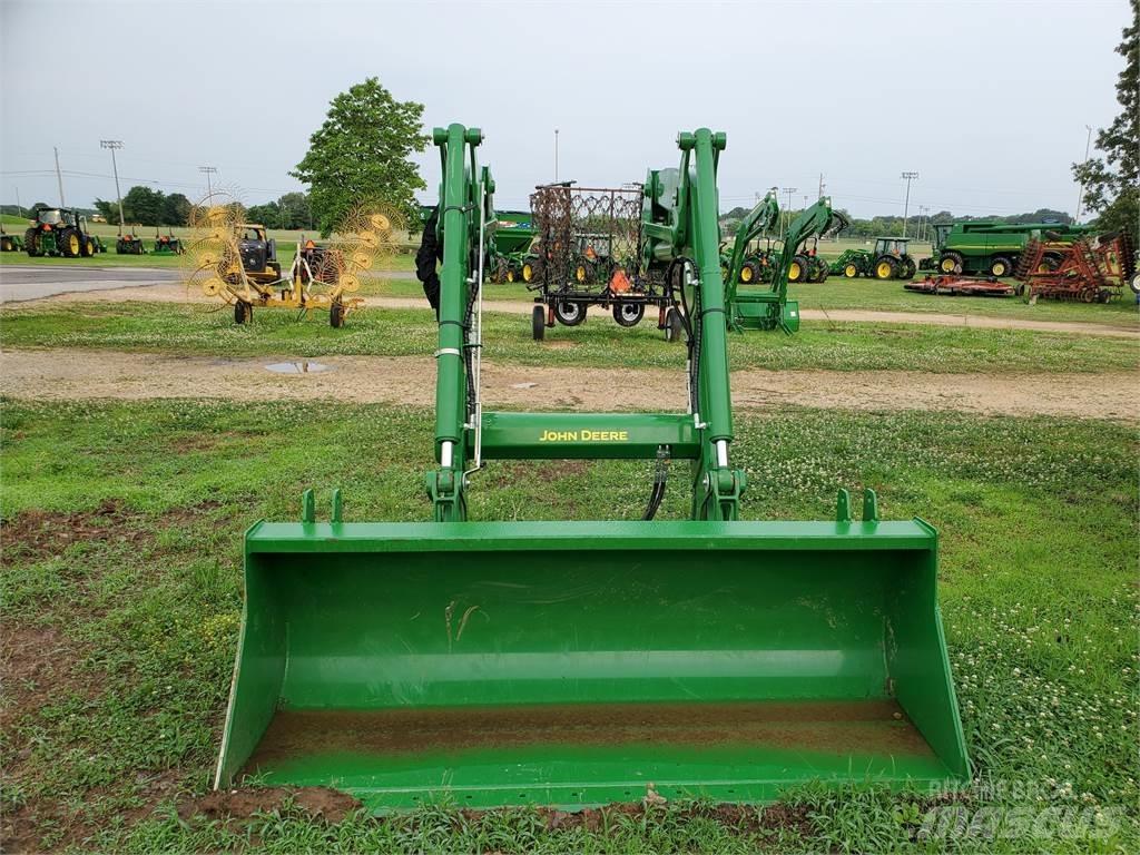 John Deere 620R Traktorji