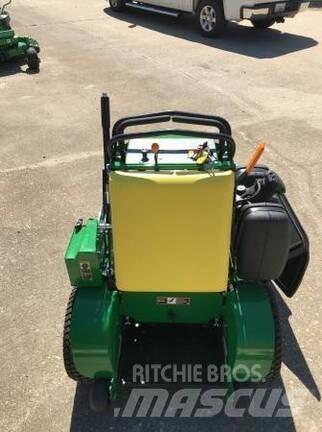 John Deere 636M Vrtni traktor kosilnice