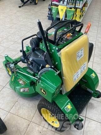 John Deere 636M Vrtni traktor kosilnice