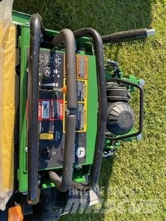 John Deere 636M Vrtni traktor kosilnice