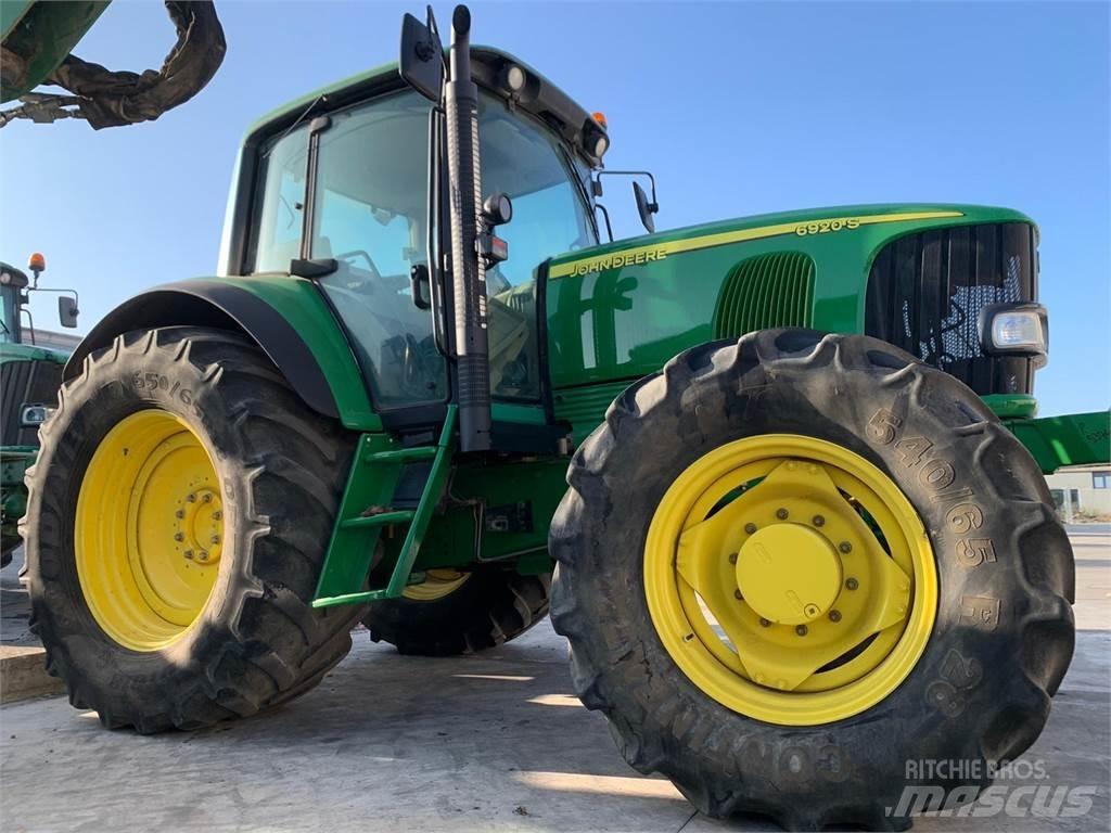 John Deere 6920 Traktorji