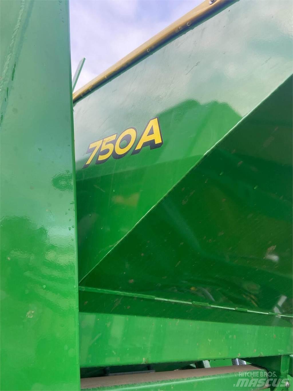 John Deere 750A Sejalnice