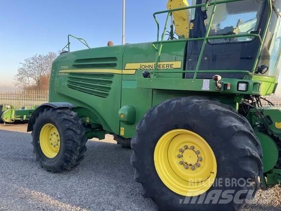 John Deere 7750 Kombajni za krmo
