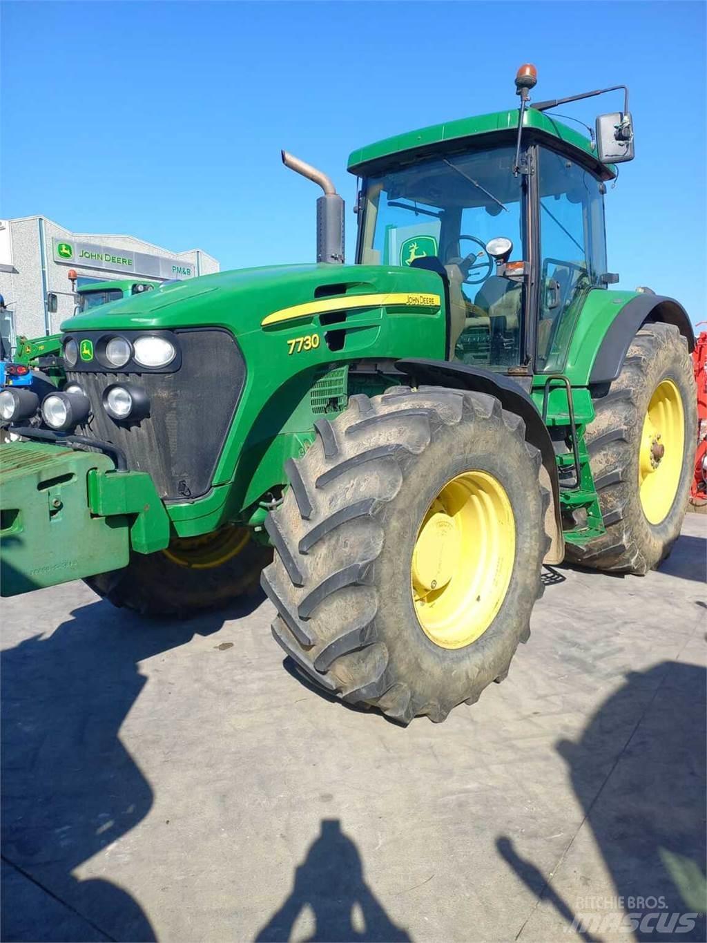 John Deere 7820 Traktorji