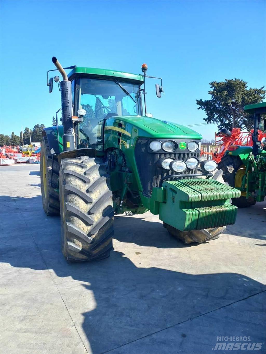 John Deere 7820 Traktorji