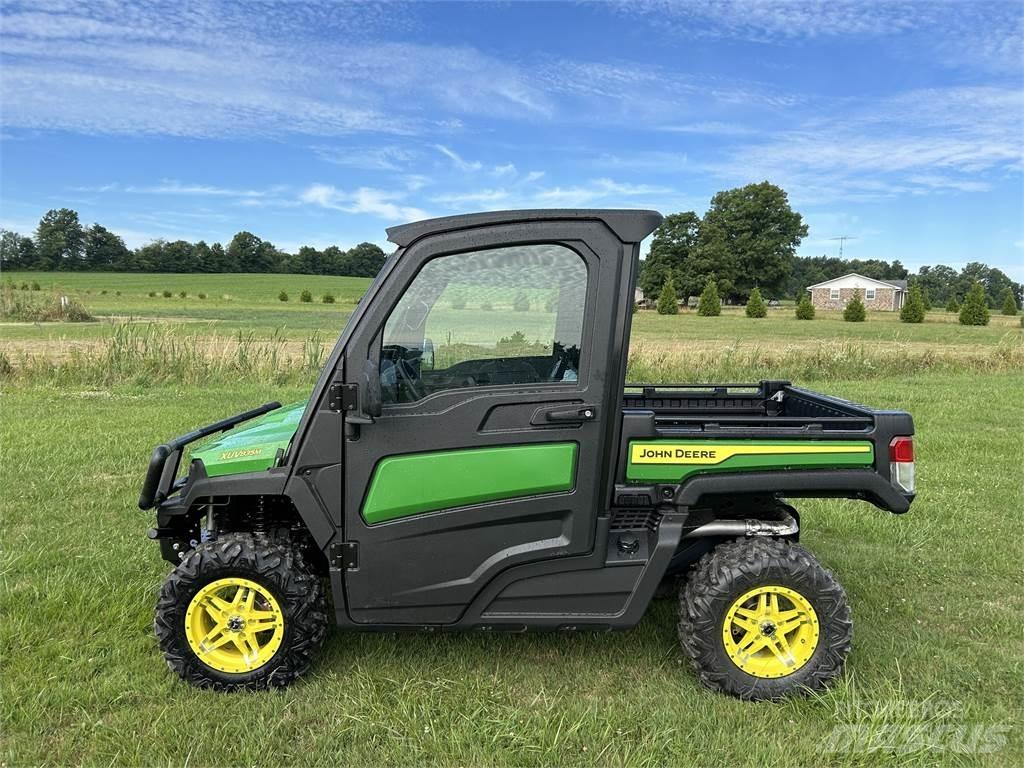 John Deere 835M Pomožni stroji