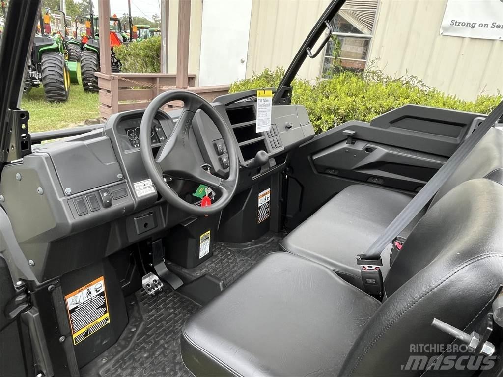John Deere 835M Pomožni stroji