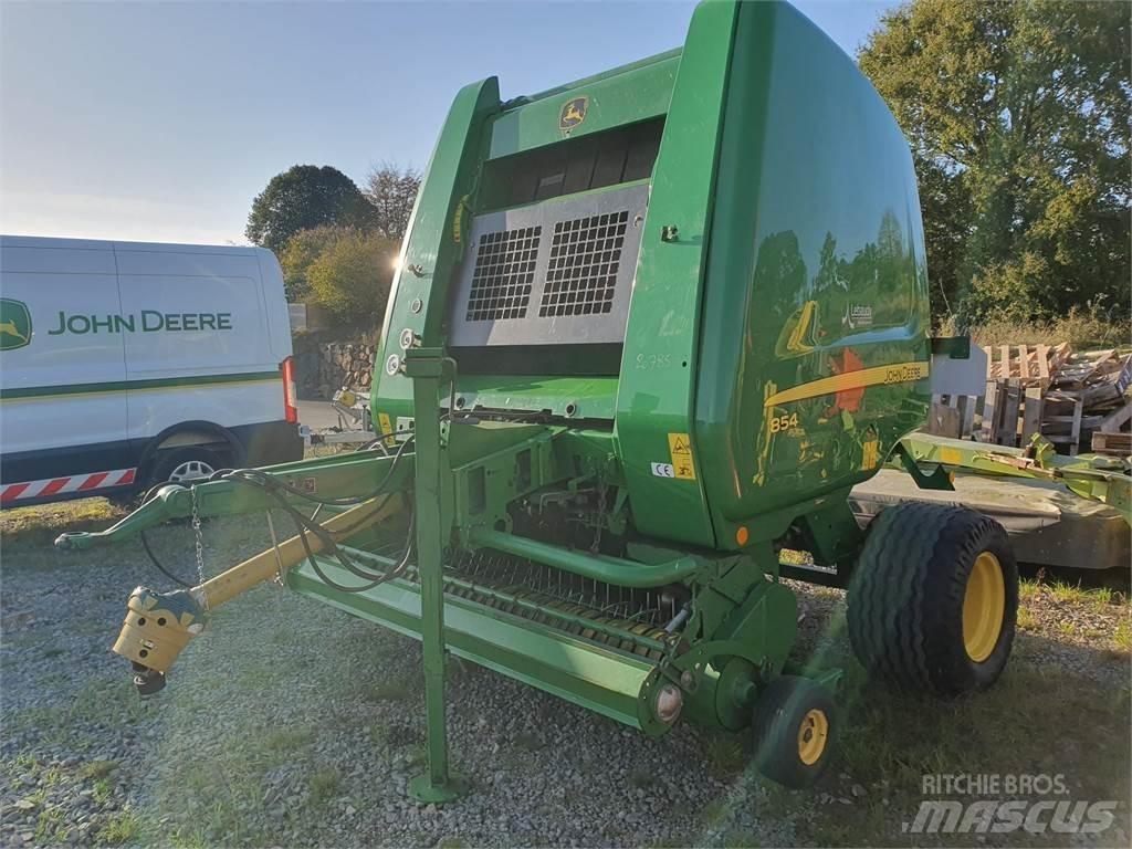 John Deere 854 Balirke (okrogle bale)