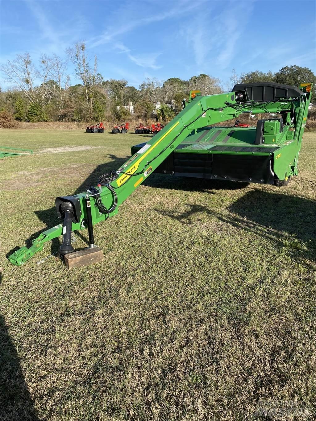John Deere C300 Diskaste kosilnice