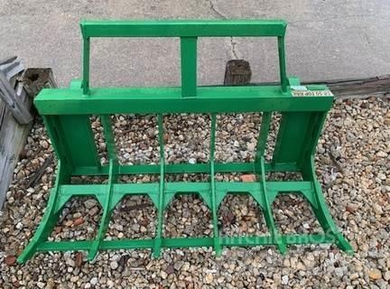 John Deere CR50 Grabeži