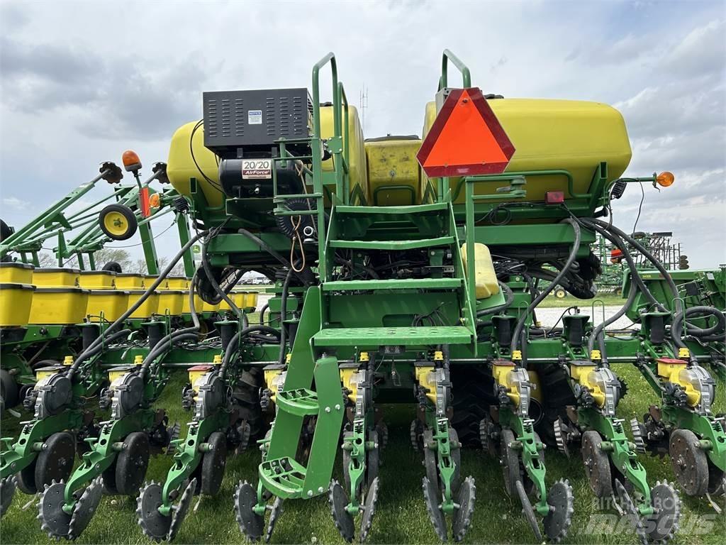 John Deere DB60 Sadilniki