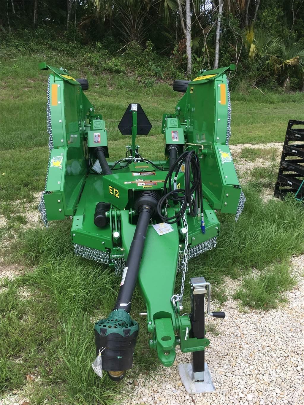 John Deere FC12E Rezač za bale, oprema za rezanje in odvijanje bal