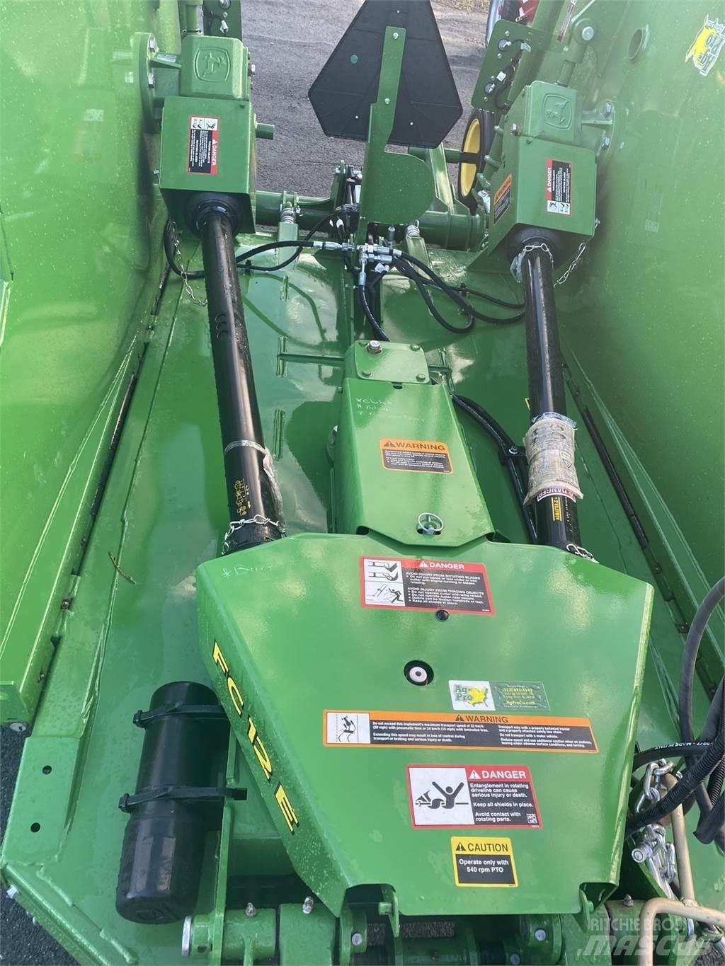 John Deere FC12E Rezač za bale, oprema za rezanje in odvijanje bal