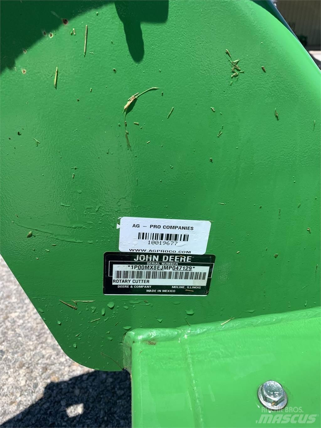 John Deere MX8 Rezač za bale, oprema za rezanje in odvijanje bal