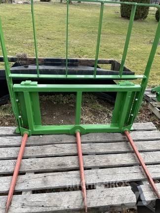John Deere NA Rezač za bale, oprema za rezanje in odvijanje bal