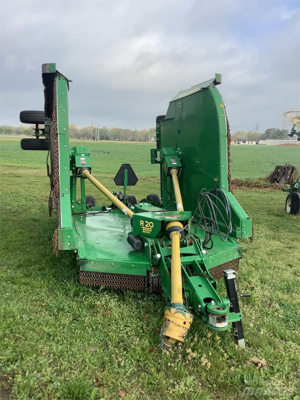John Deere R20 Rezač za bale, oprema za rezanje in odvijanje bal
