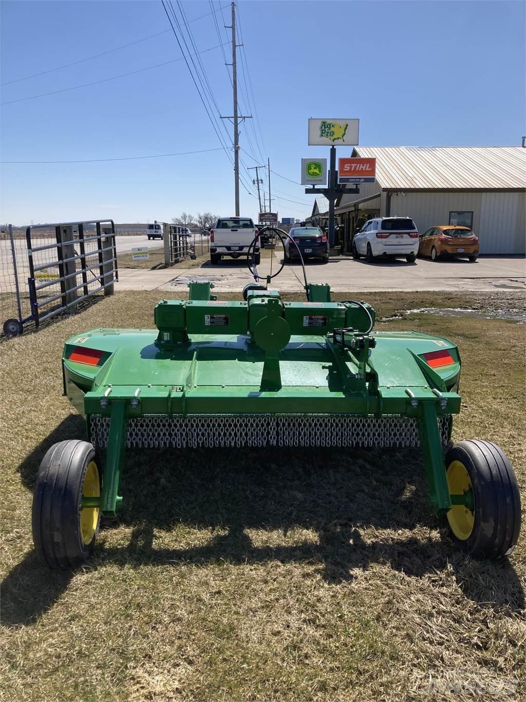John Deere RC8M Rezač za bale, oprema za rezanje in odvijanje bal