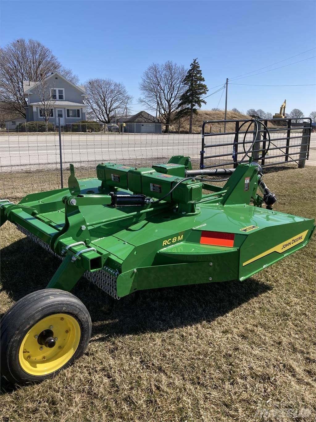 John Deere RC8M Rezač za bale, oprema za rezanje in odvijanje bal