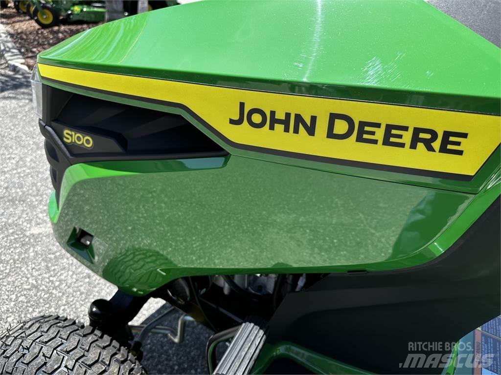 John Deere S100 Vrtni traktor kosilnice
