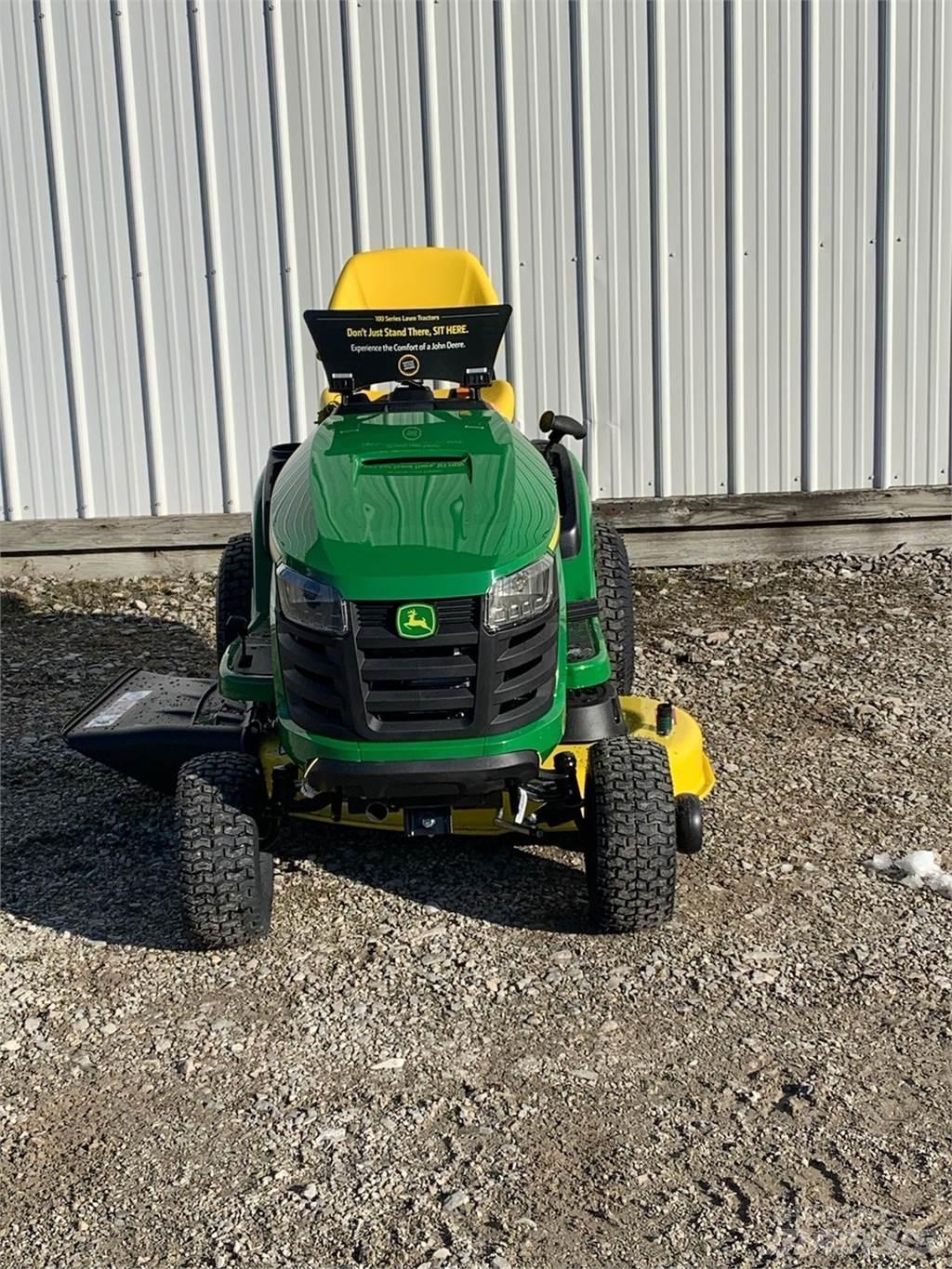 John Deere S110 Vrtni traktor kosilnice