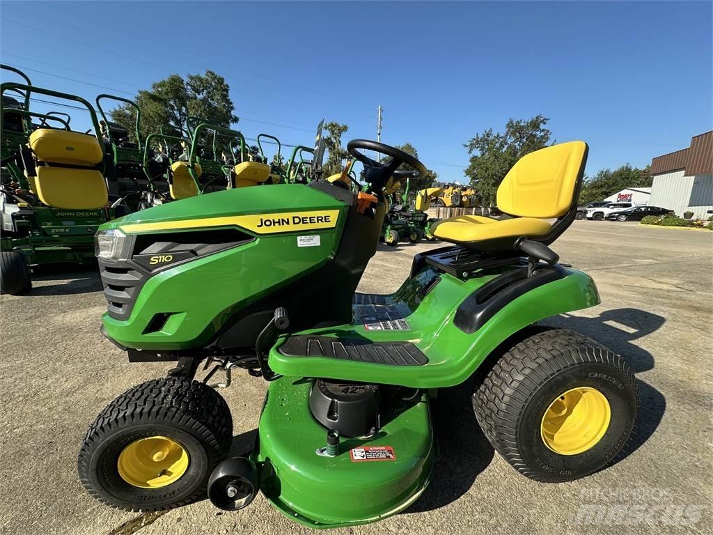 John Deere S110 Vrtni traktor kosilnice