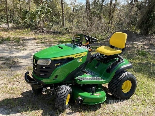 John Deere S130 Vrtni traktor kosilnice