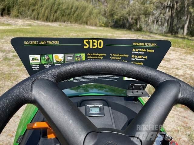 John Deere S130 Vrtni traktor kosilnice