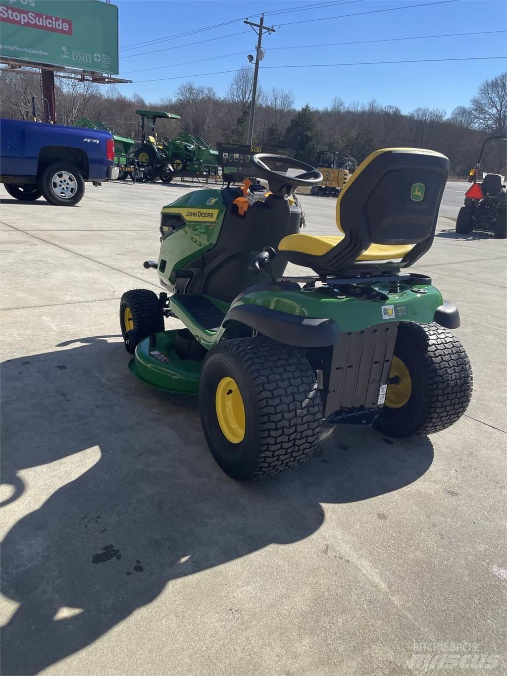 John Deere S130 Vrtni traktor kosilnice