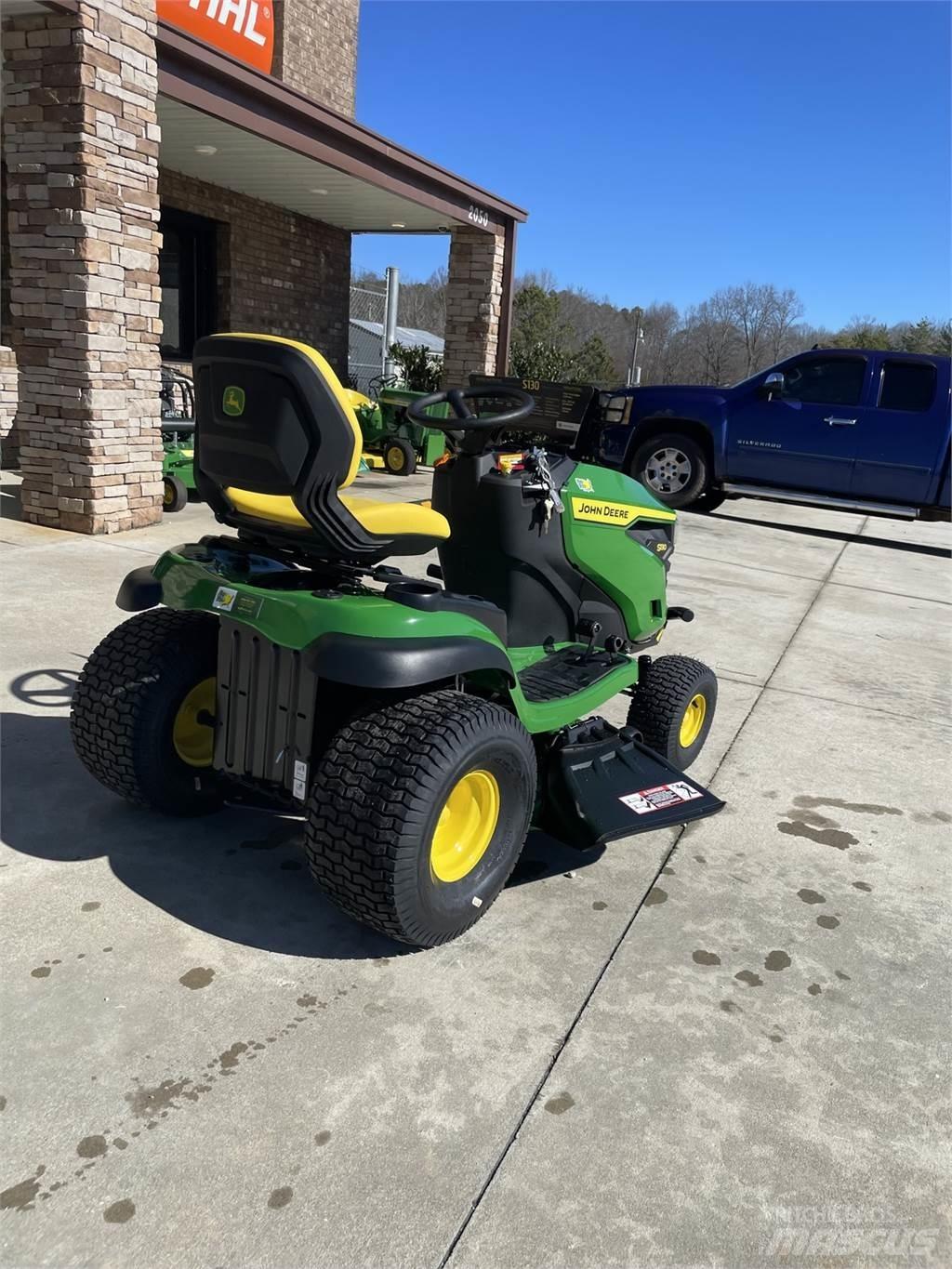 John Deere S130 Vrtni traktor kosilnice