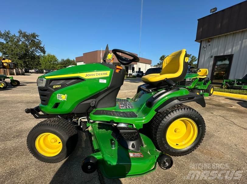 John Deere S180 Manjši traktorji