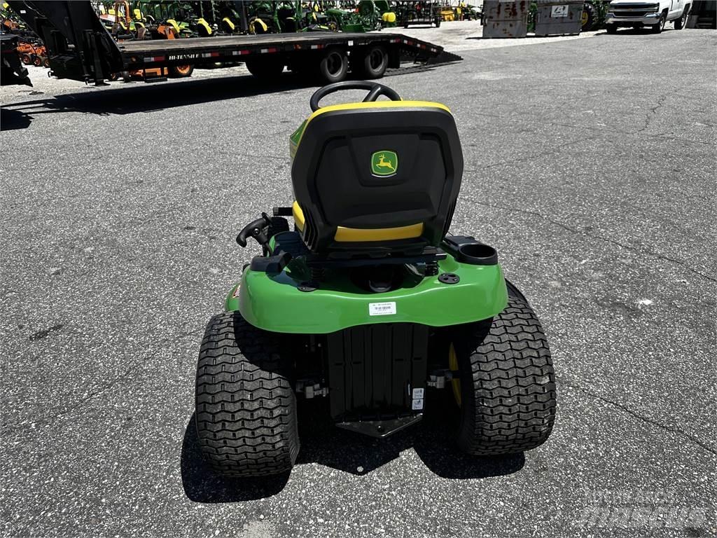 John Deere S220 Vrtni traktor kosilnice