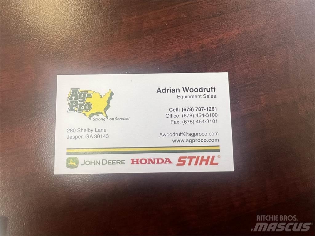 John Deere S240 Manjši traktorji