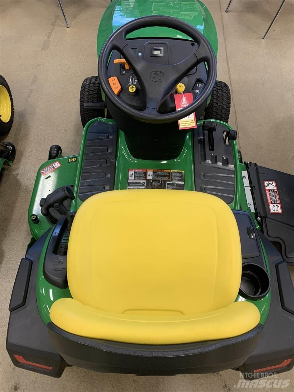 John Deere S240 Manjši traktorji