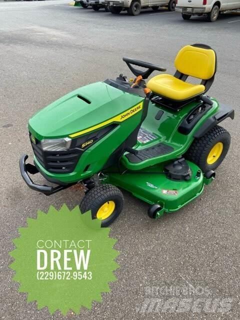 John Deere S240 Manjši traktorji