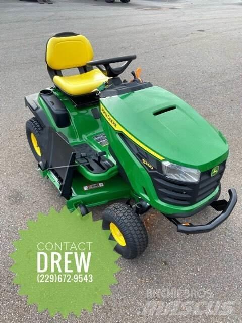 John Deere S240 Manjši traktorji