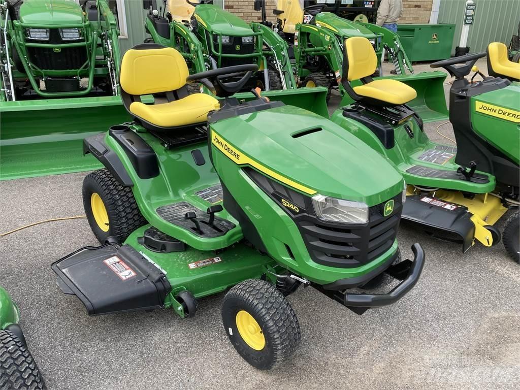 John Deere S240 Manjši traktorji