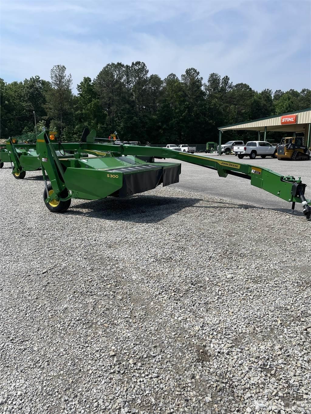 John Deere S300 Diskaste kosilnice