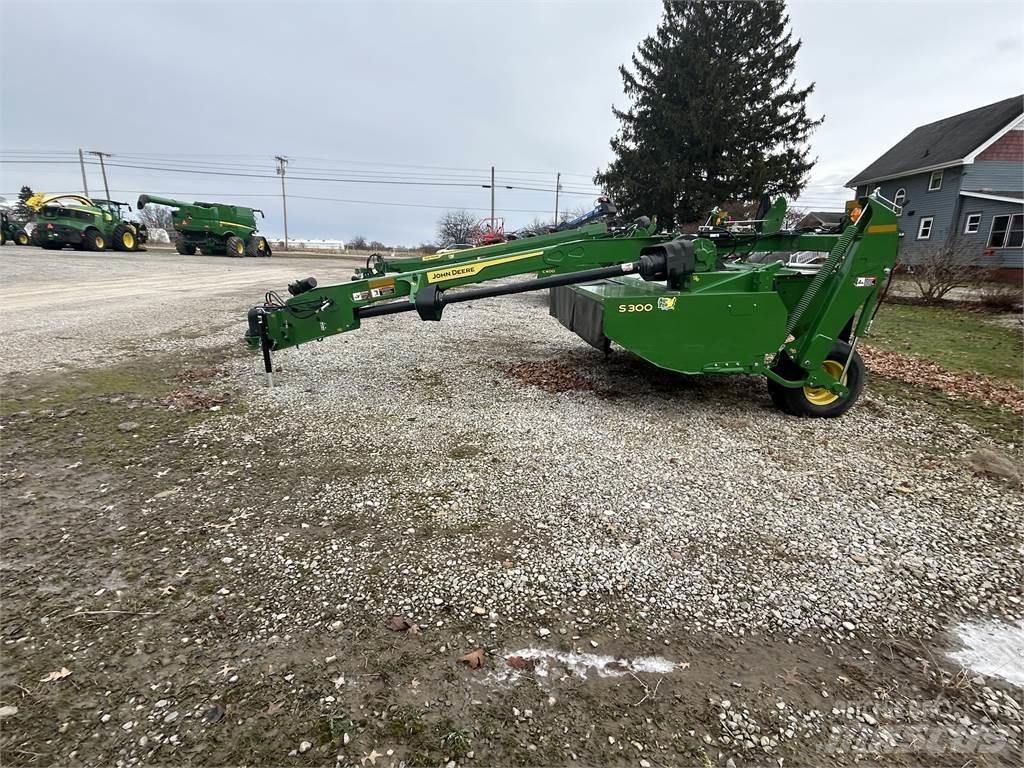 John Deere S300 Diskaste kosilnice