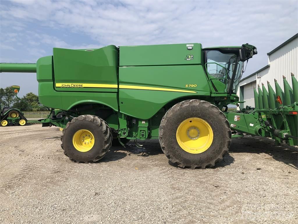 John Deere S790 Kombajni