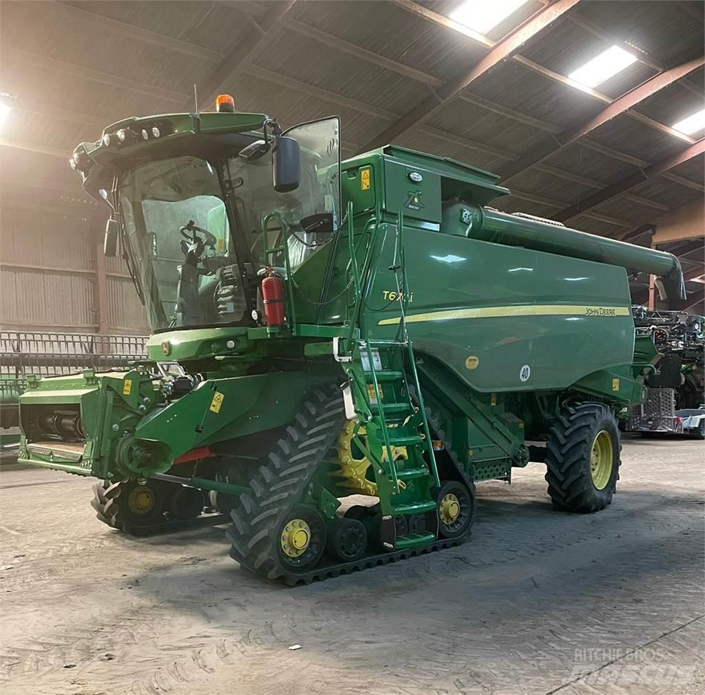 John Deere T670 Kombajni