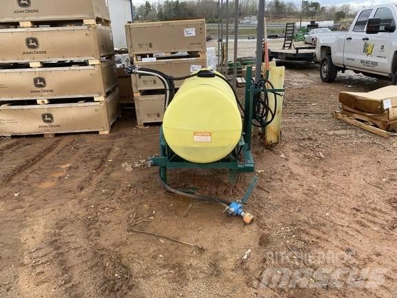 John Deere VN Vlečne škropilnice