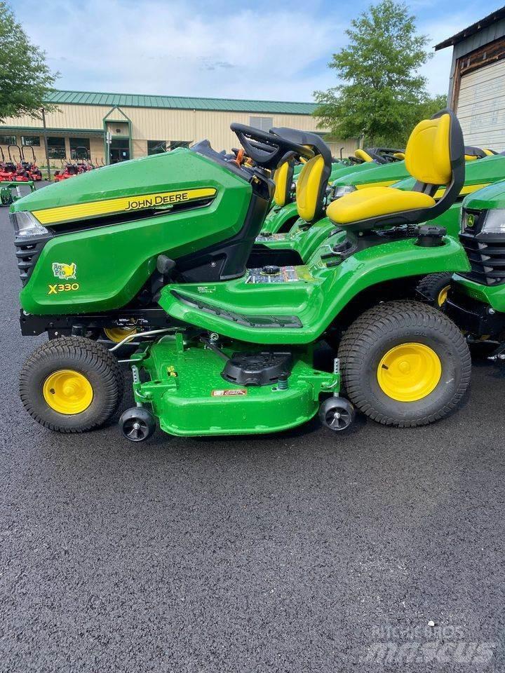 John Deere X330 Manjši traktorji